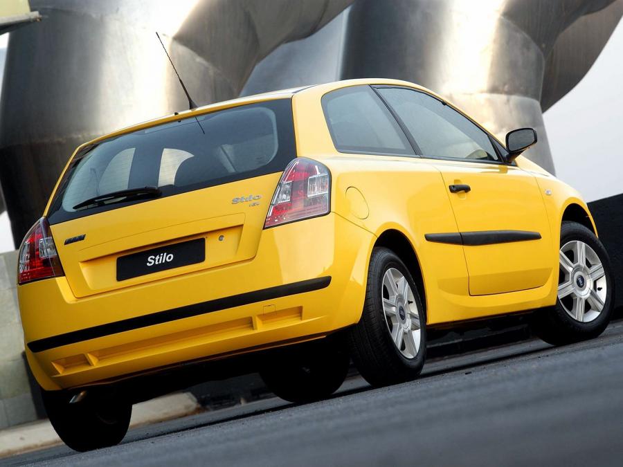  Fiat Stilo 3-Door 2003 года  (ZA) (фото 11 из 16)